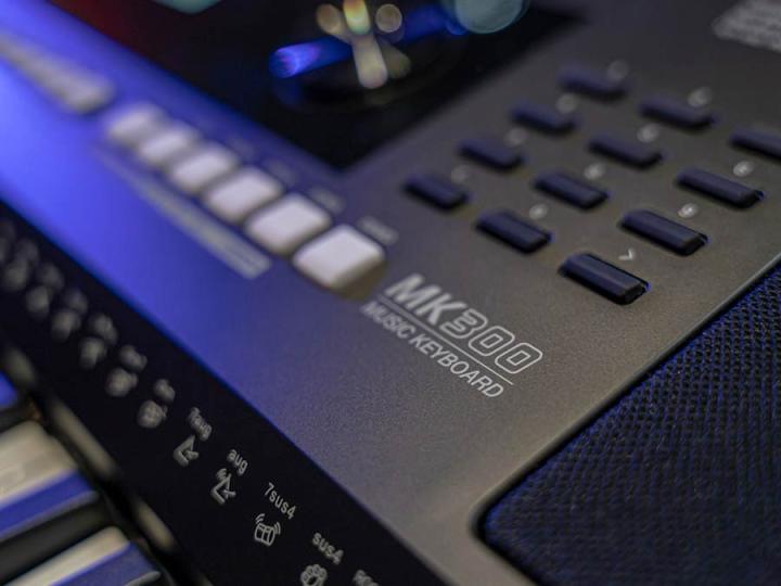 Medeli MK300 Millenium Series Keyboard