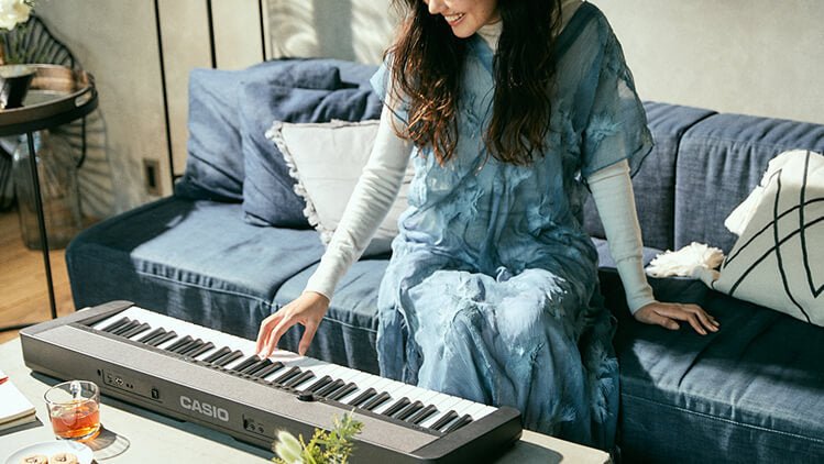 Casio CT-S1BK 61-Key Portable Keyboard with Stand & Bag