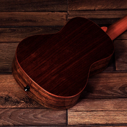 Barnes & Mullins BMUK5C Concert Walnut Ukulele