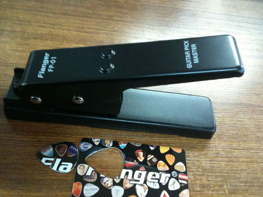 GUITAR PICK MASTER CUTTER
