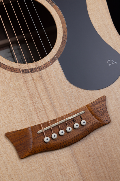 Pratley Classic Series Dreadnought Cutaway Model Solid Bunya Top, Solid Maple B/S