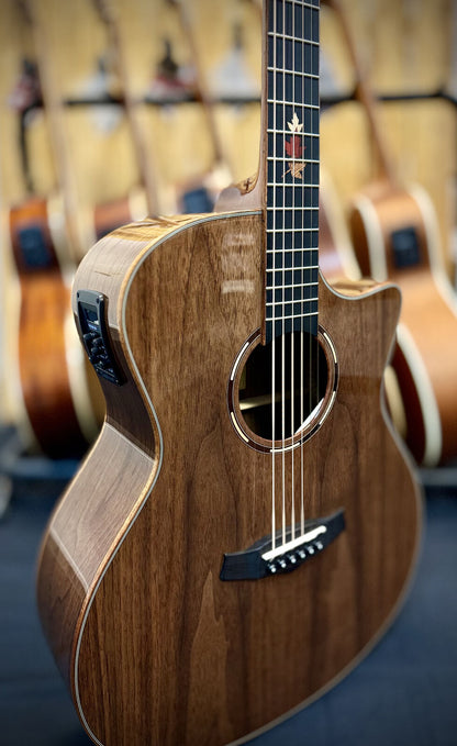 Tanglewood Winterleaf Exotic Superfolk Solid Top Venetian C/E Guitar all Black Walnut [TWX6-CE-BW]