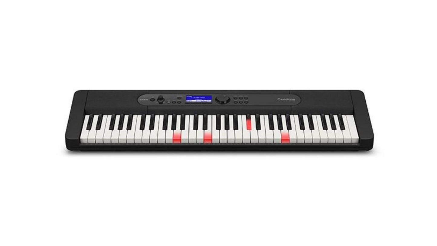 Casio LK-S450 Keyboard W/Bonus Stand & Bag